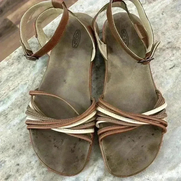 KEEN Tan/Brown Adjustable Stap Outdoor/Comfort Emerald City Sandal II. Size 9 - Picture 10 of 12